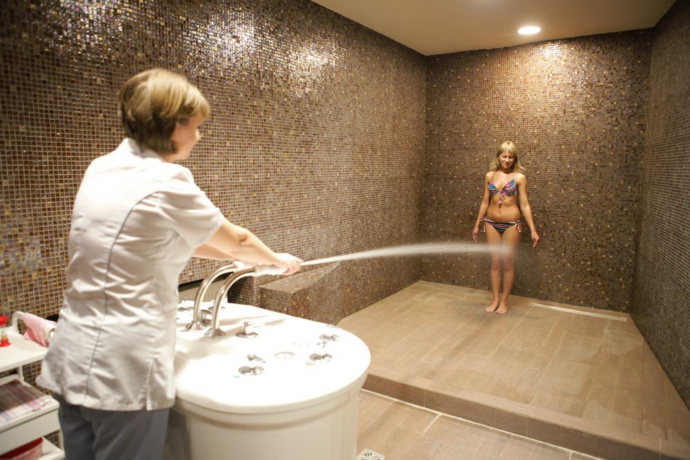 Душ шарко похудение до и после Power Shower procedures in the sanatorium Staraya Russa Novgorod region, Russia